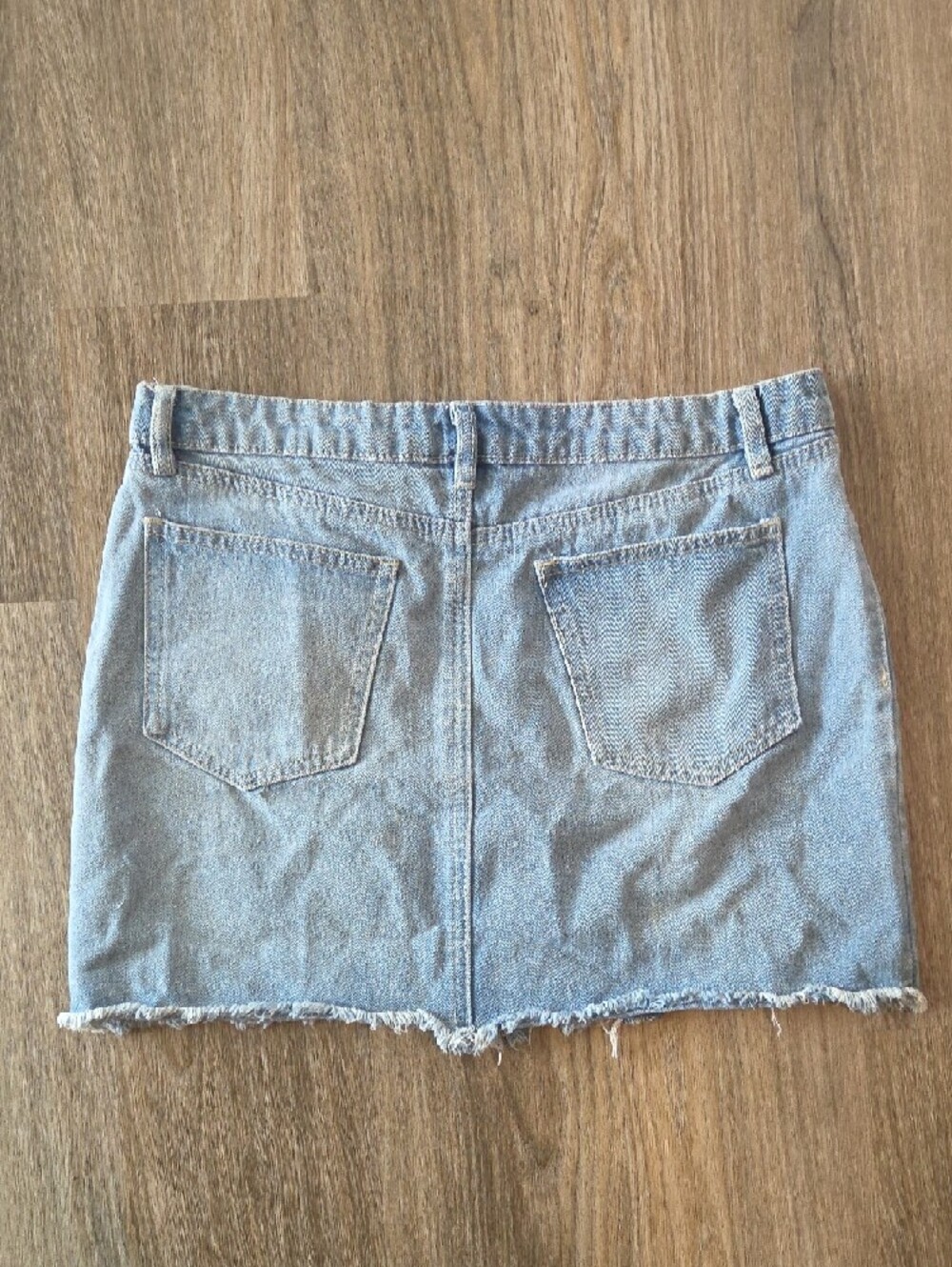 refuge Light Blue Distressed Denim Mini Skirt with Front Zip Size Medium - Picture 3 of 3